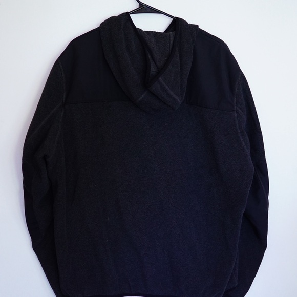 Levi's Black Hooded Jacket - Picture 2 of 2